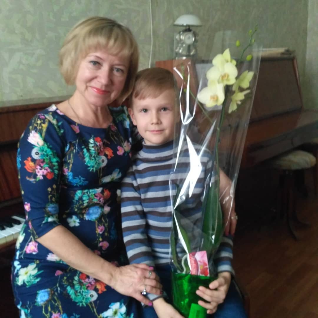 Larysa with student