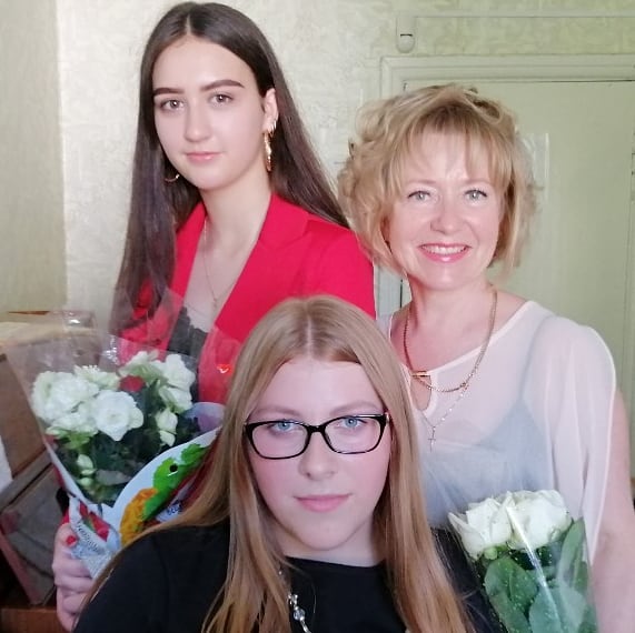 Larysa with students