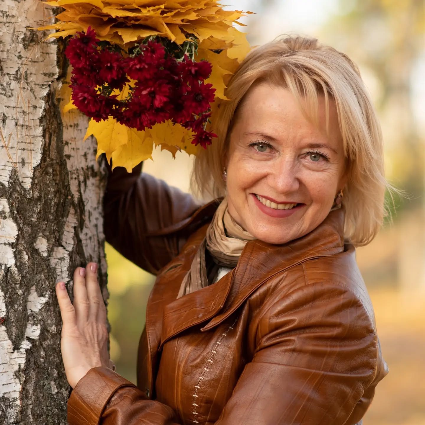 Larysa next to birch 